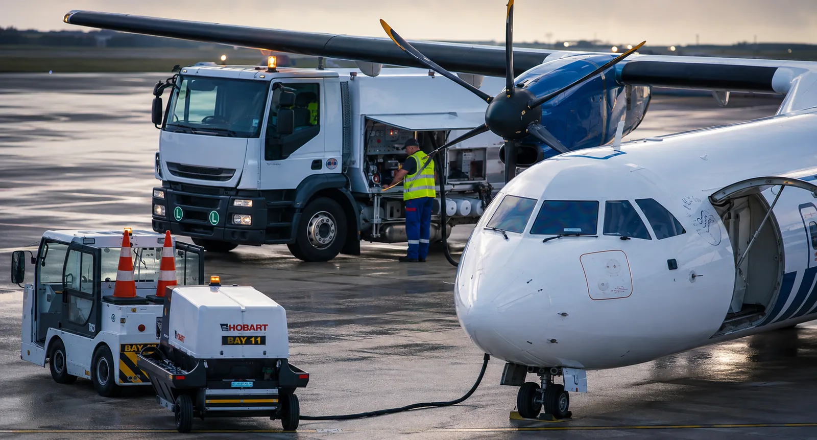 Operațiuni de handling la sol pe platforma unui aeroport membru